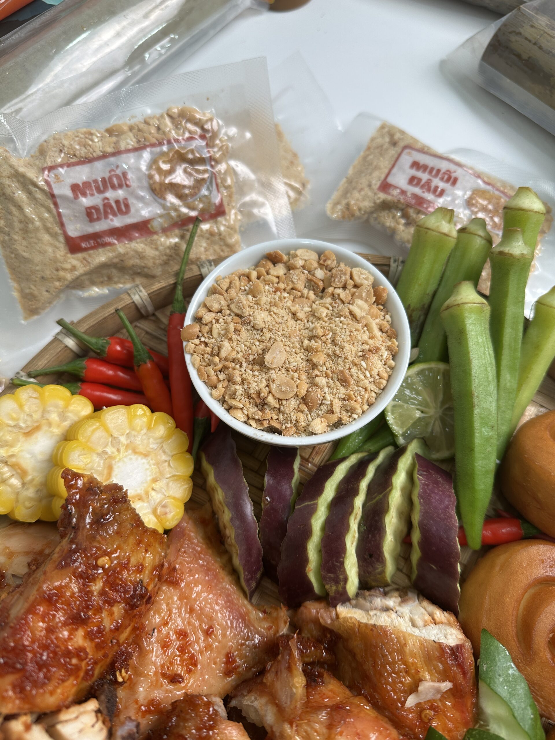 Cơm lam COGAVA ăn lèm muối đậu cực hút khách