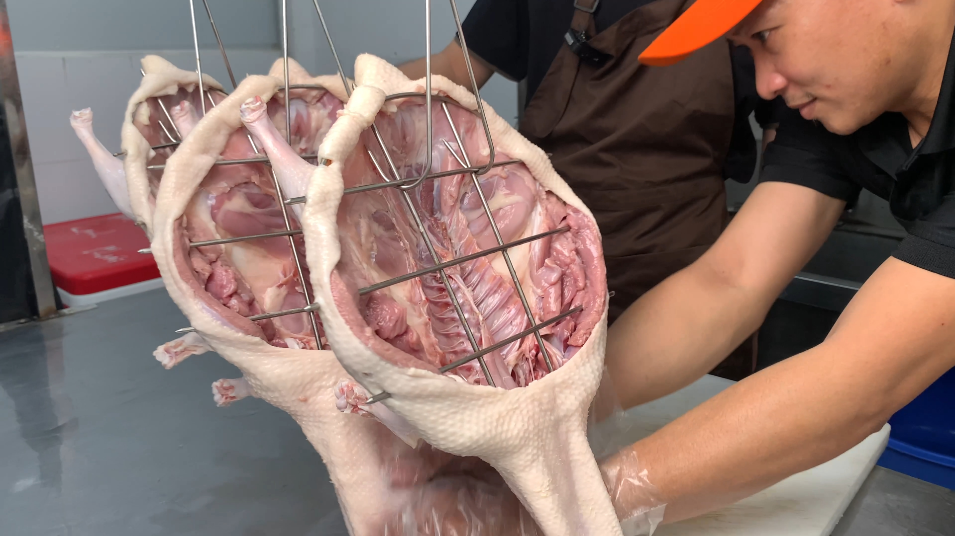 Vịt tỳ bà phá lóc sẵn sẽ mang lại nhiều lợi ích cho chủ quán